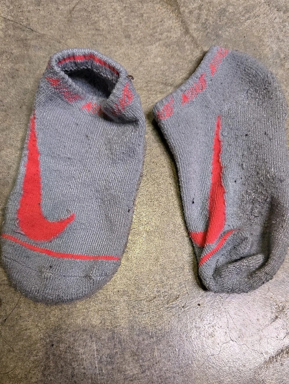 Nike Athletic Socks Gray & Pink